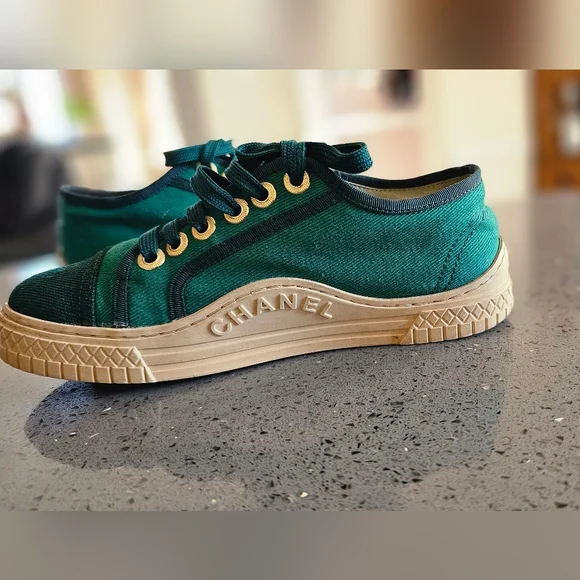 Chanel Sneaker Made In Italy💚 - Picture 7 of 17